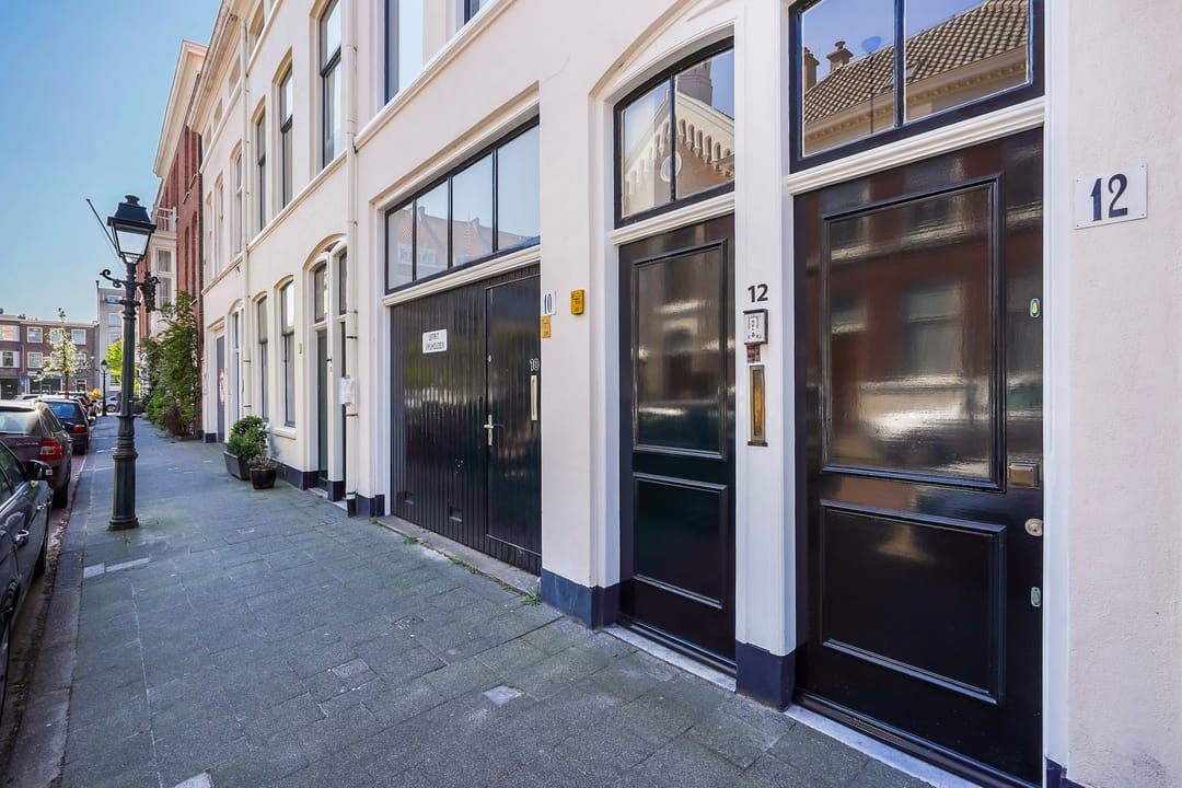 Spacious Double Upper Apartment with Large Terrace in Popular Zeeheldenkwartier — 7