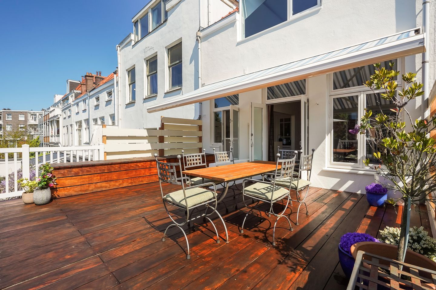 Spacious Double Upper Apartment with Large Terrace in Popular Zeeheldenkwartier — 25