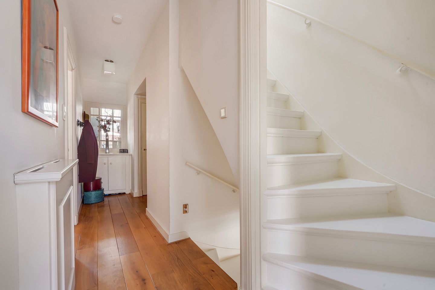 Spacious Double Upper Apartment with Large Terrace in Popular Zeeheldenkwartier — 10