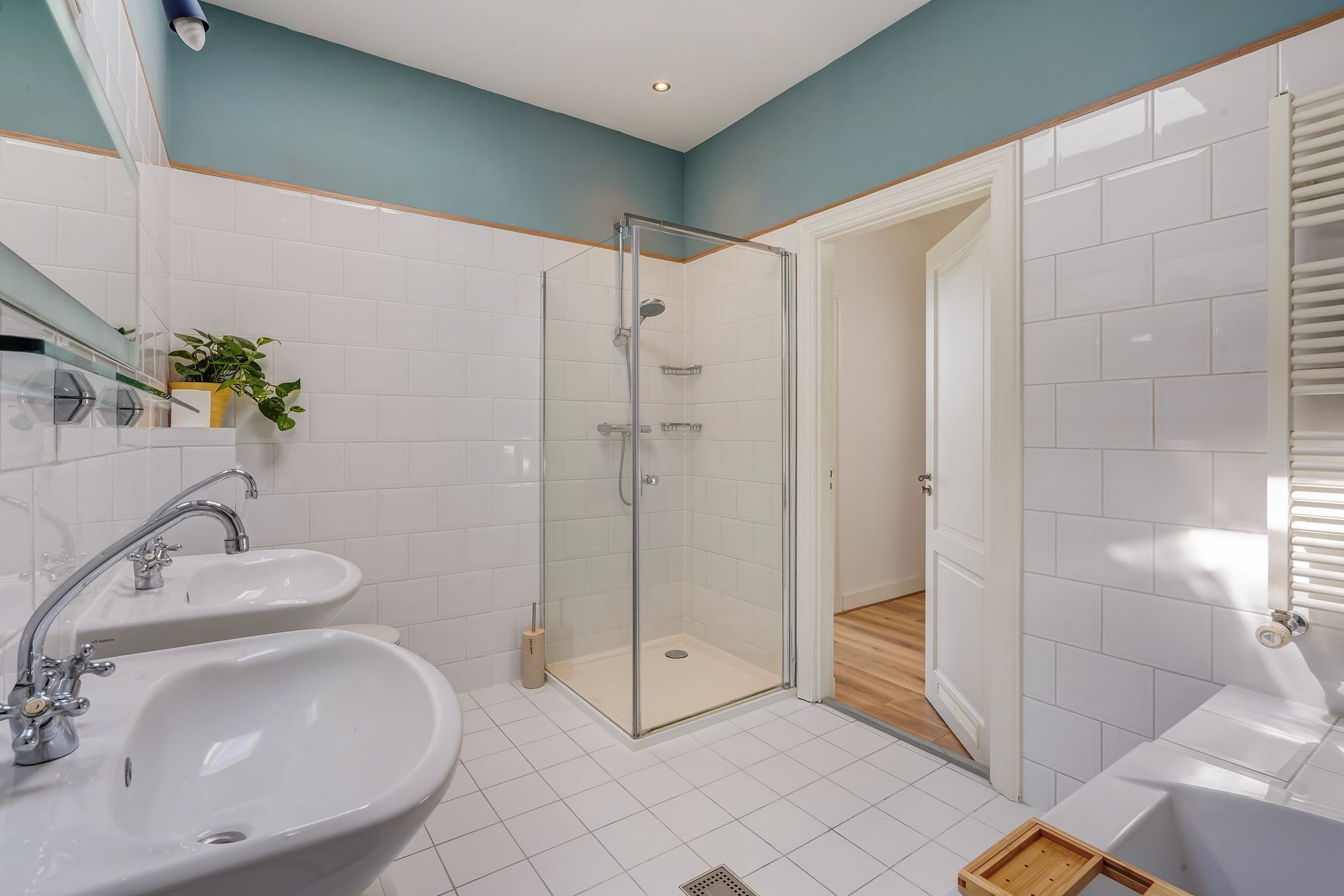 Spacious Double Upper Apartment with Large Terrace in Popular Zeeheldenkwartier — 39