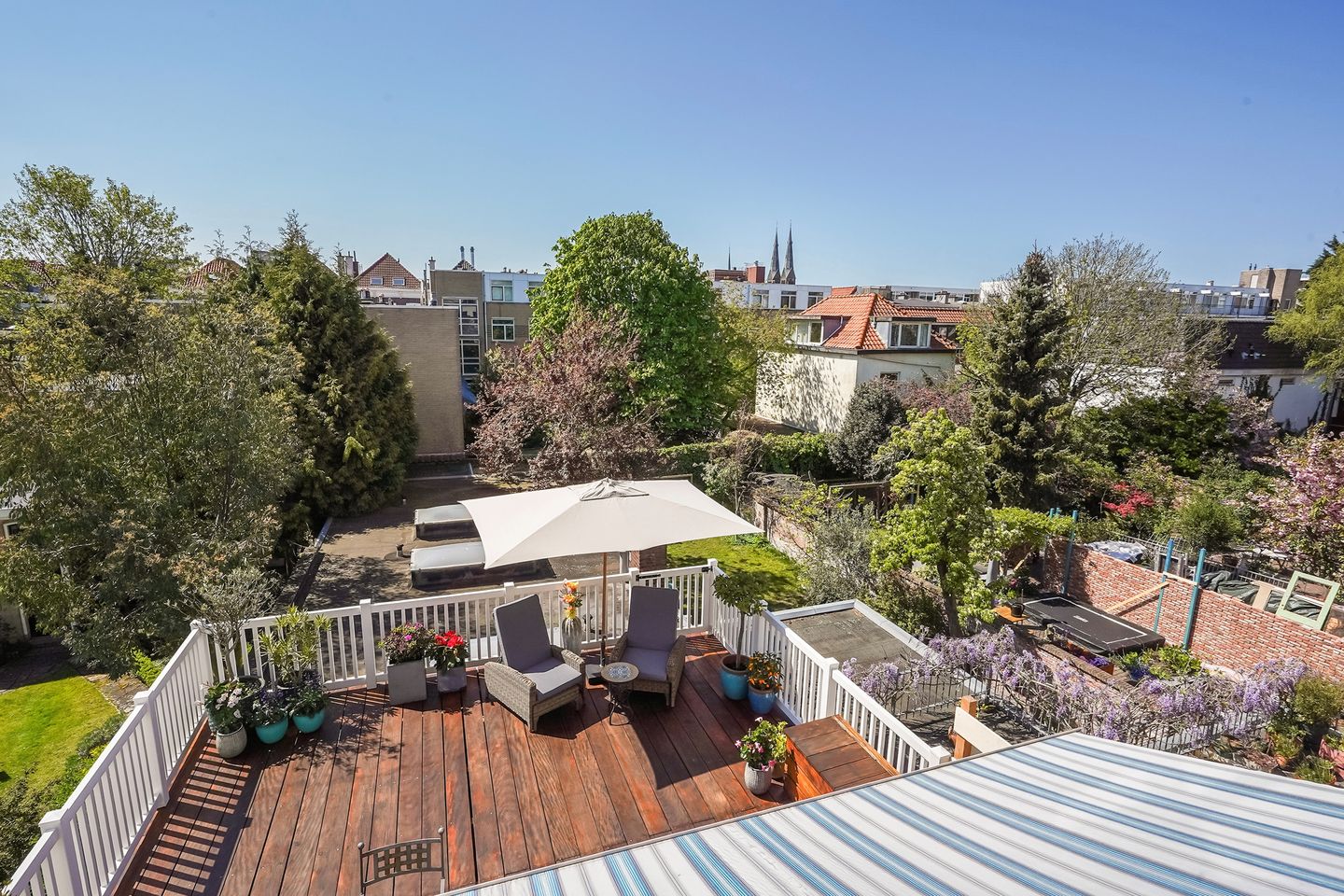 Spacious Double Upper Apartment with Large Terrace in Popular Zeeheldenkwartier — 34