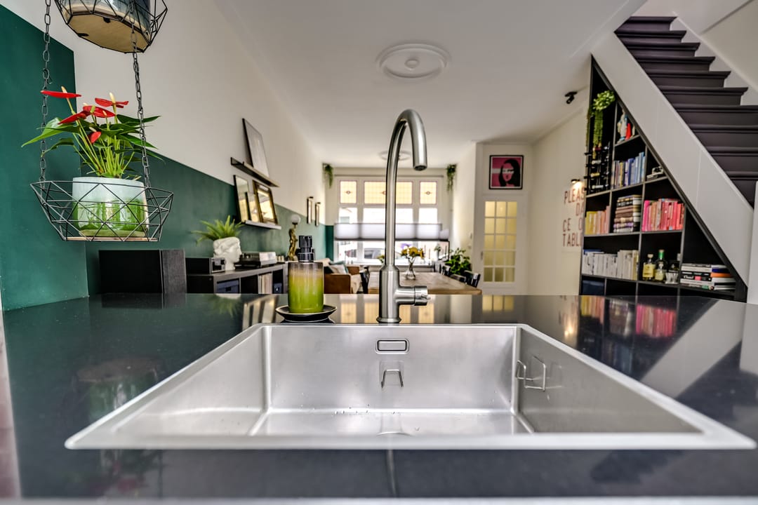 Charming 4-Room Terraced House with Sunny Garden in Lombok, Utrecht — 22