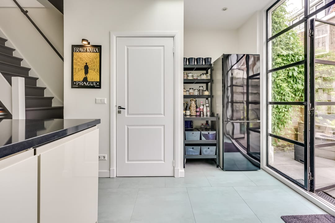 Charming 4-Room Terraced House with Sunny Garden in Lombok, Utrecht — 23