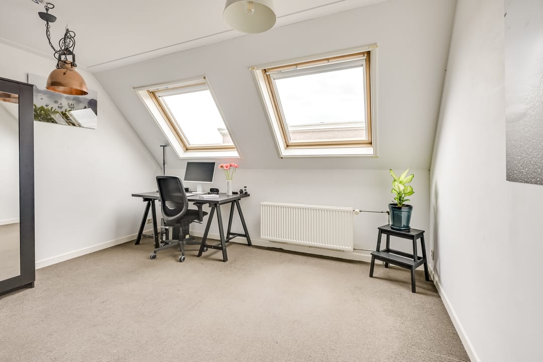 Charming 4-Room Terraced House with Sunny Garden in Lombok, Utrecht — 41