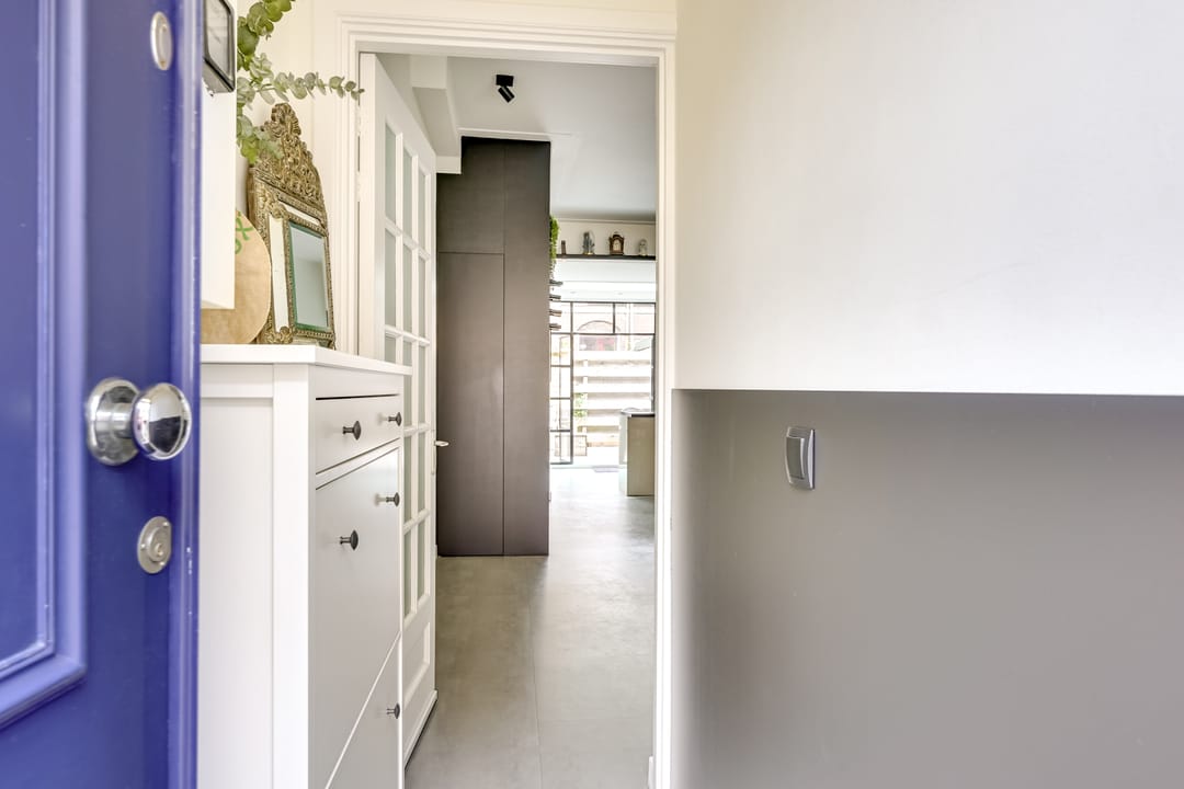 Charming 4-Room Terraced House with Sunny Garden in Lombok, Utrecht — 8