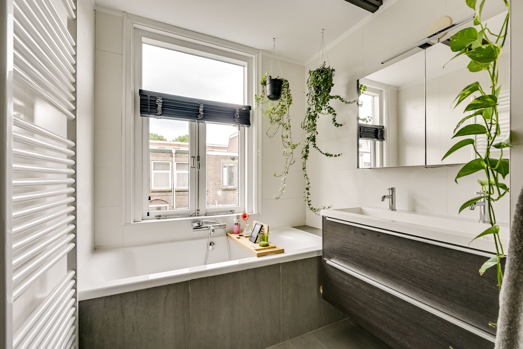 Charming 4-Room Terraced House with Sunny Garden in Lombok, Utrecht — 33