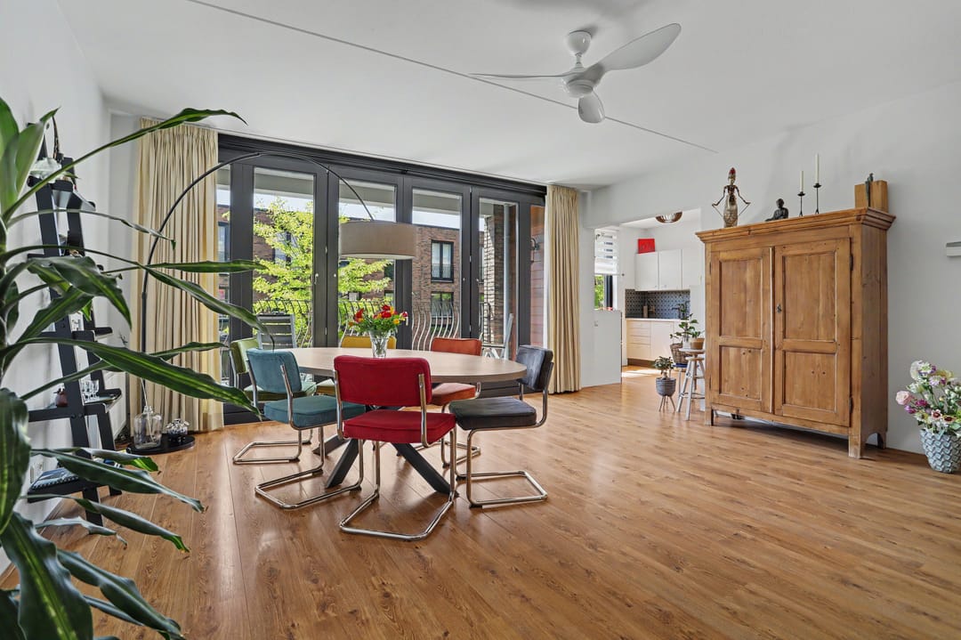 Spacious Apartment with Private Parking in Central Tilburg — 7