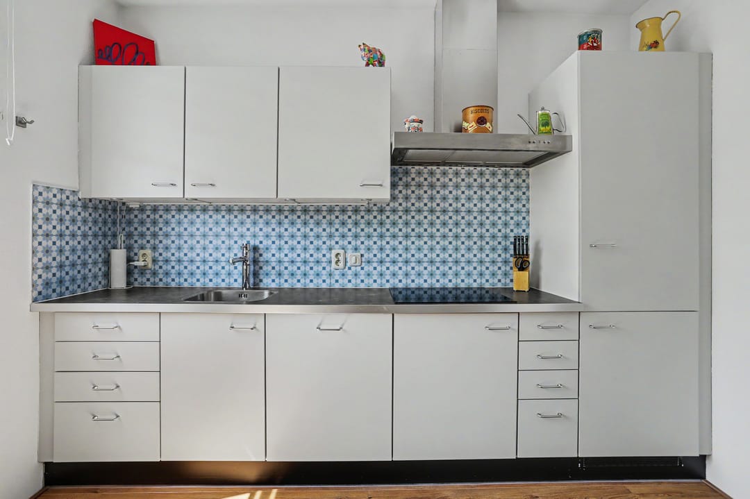 Spacious Apartment with Private Parking in Central Tilburg — 16