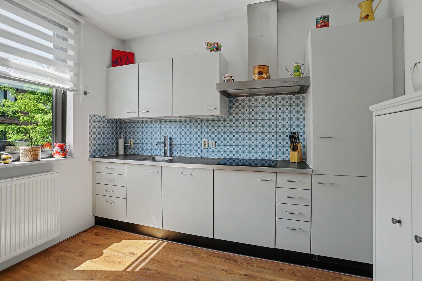Spacious Apartment with Private Parking in Central Tilburg — 14