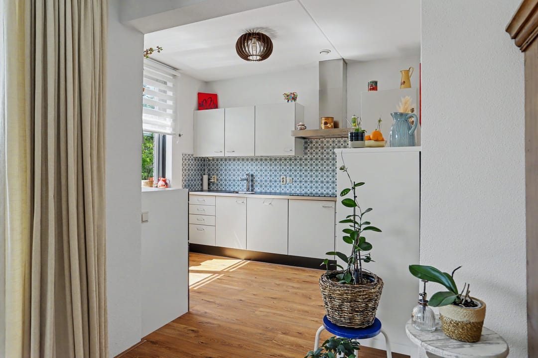 Spacious Apartment with Private Parking in Central Tilburg — 13