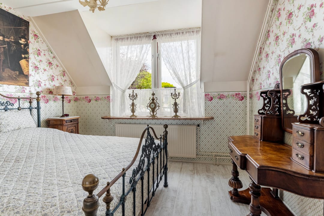 Spacious Family Home with Four Bedrooms in Popular Molenvliet Neighborhood — 16