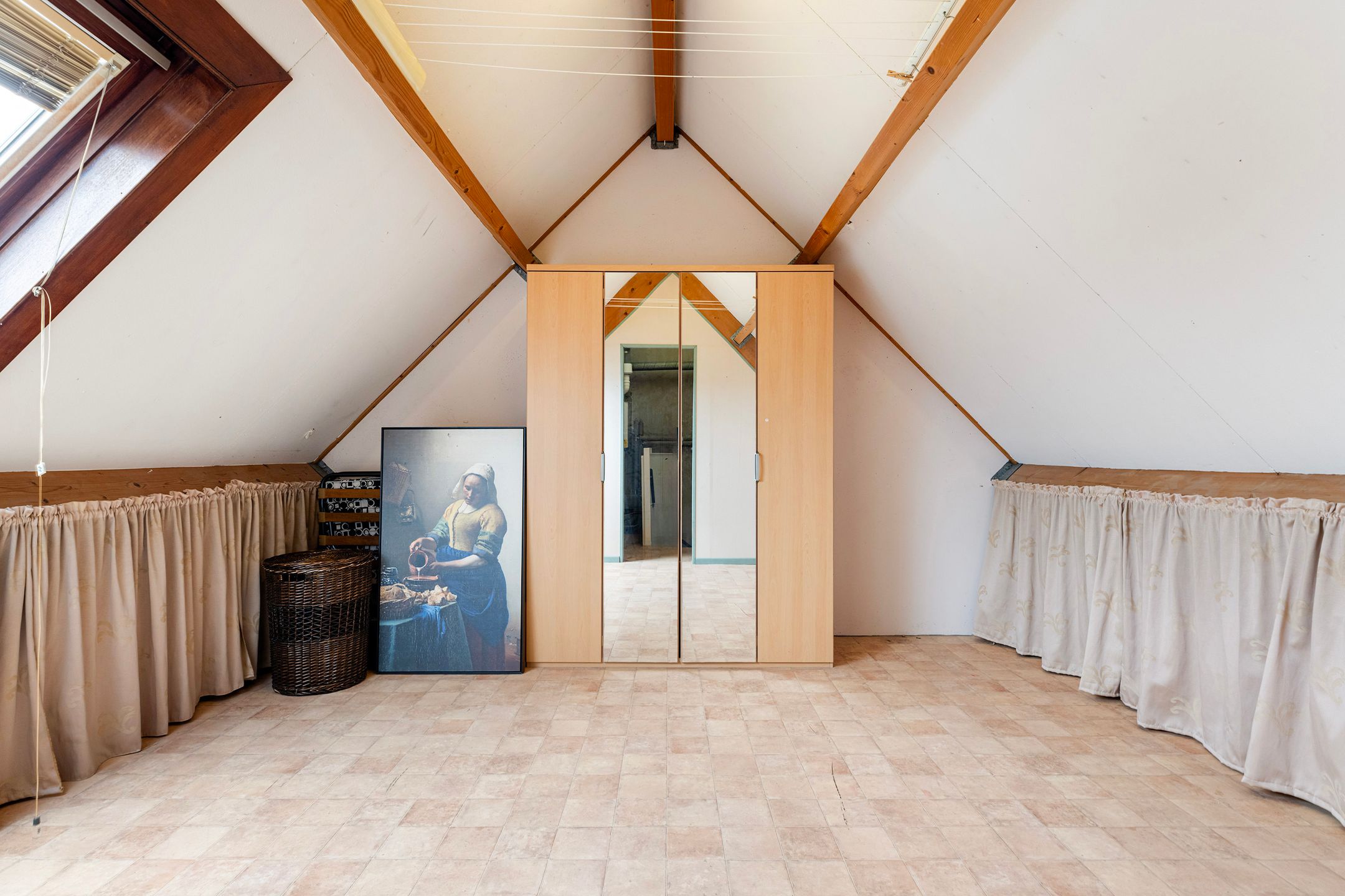 Spacious Family Home with Four Bedrooms in Popular Molenvliet Neighborhood — 27