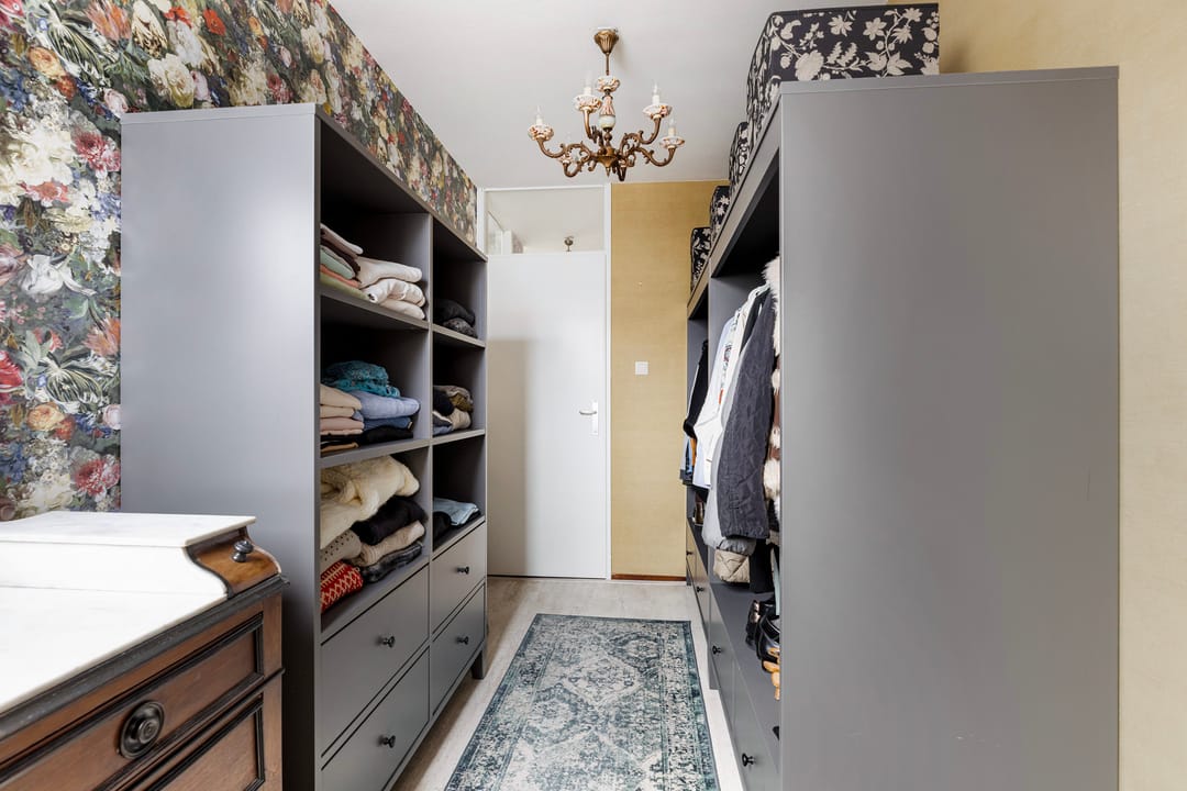 Spacious Family Home with Four Bedrooms in Popular Molenvliet Neighborhood — 22
