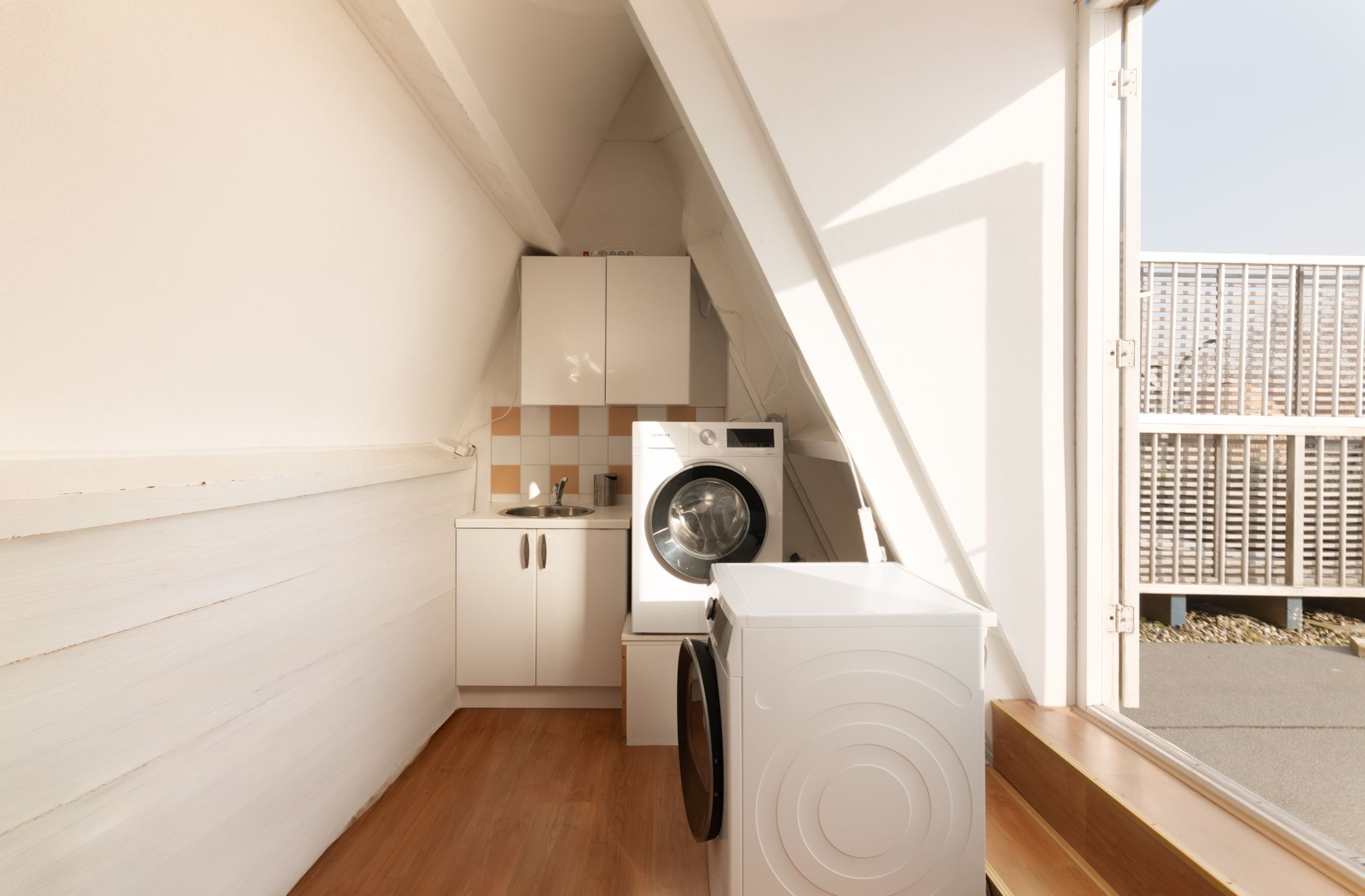 Spacious Triple Upper House in Prime Amsterdam Oud-Zuid Location — 39