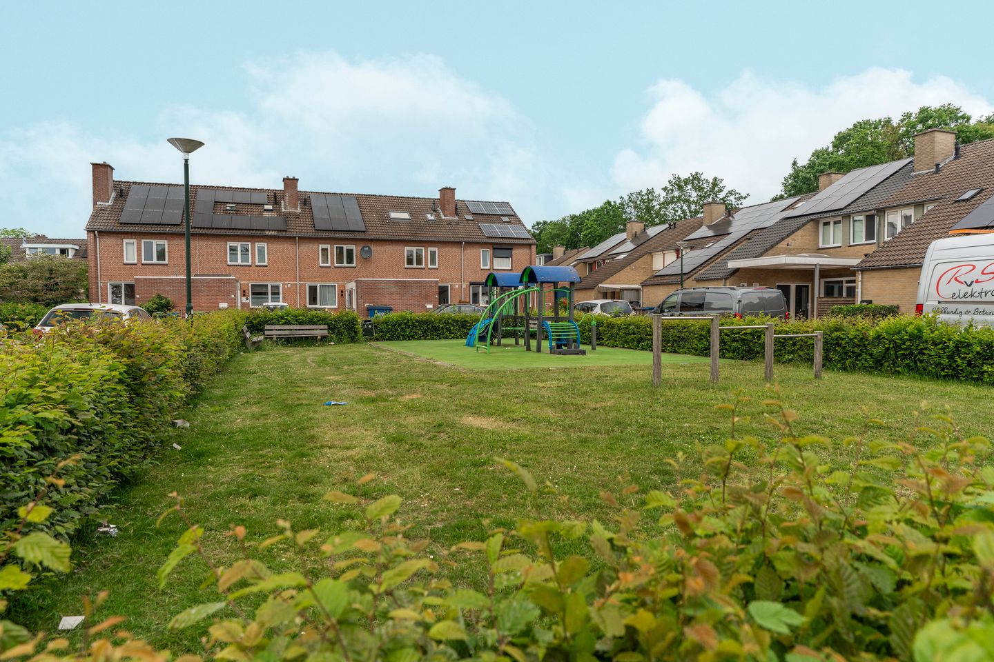 Move-in Ready Terraced Home with Four Bedrooms and Solar Panels in Quiet Schijndel Neighborhood — 44