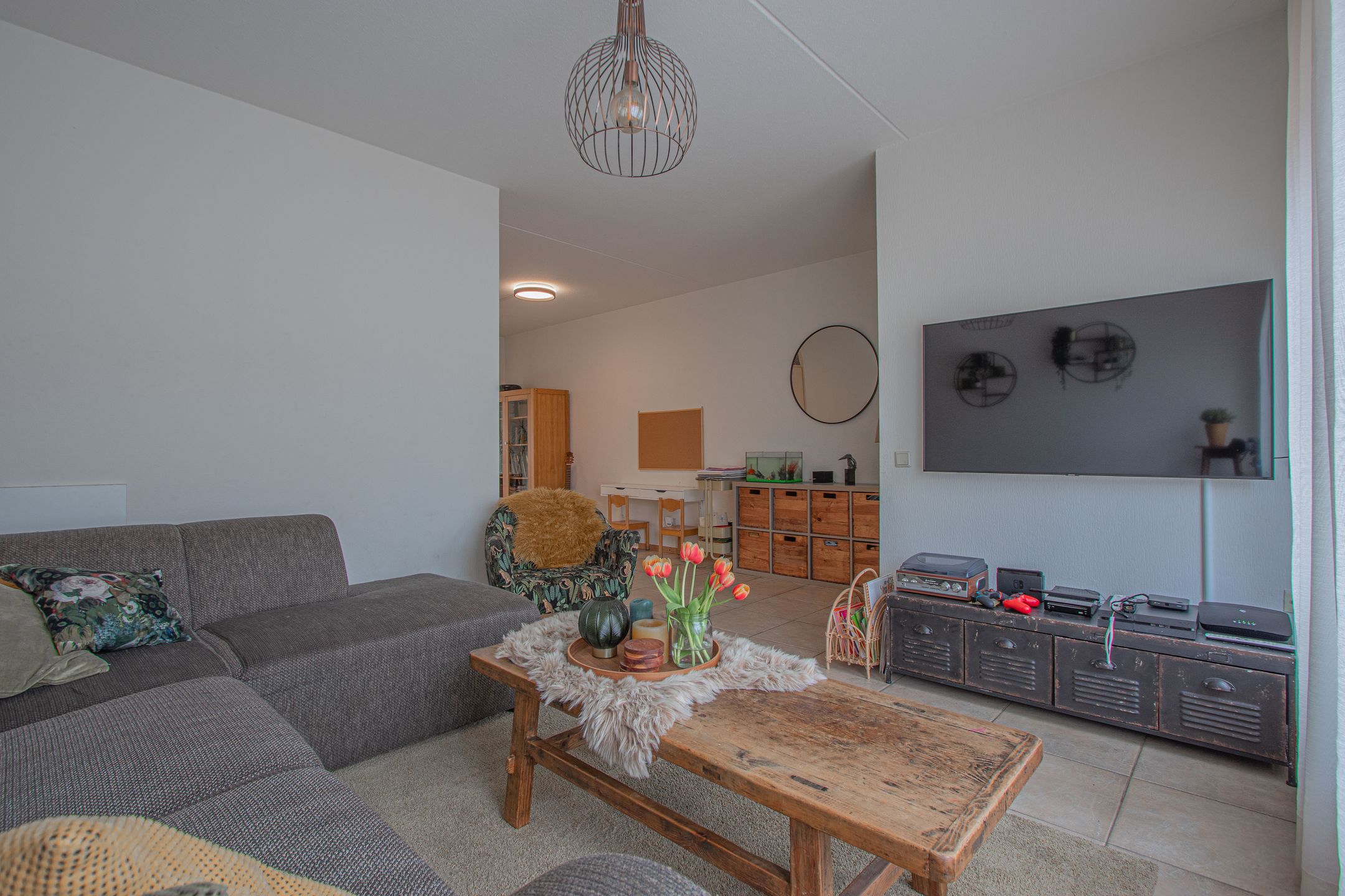 Well-Maintained Terraced Family Home with Sunny Garden in Popular Hoogvonderen — 9
