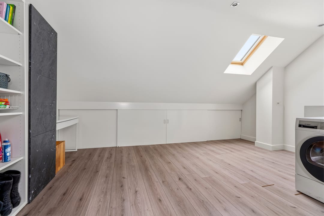 Move-in Ready Terraced Home with Four Bedrooms and Solar Panels in Quiet Schijndel Neighborhood — 31