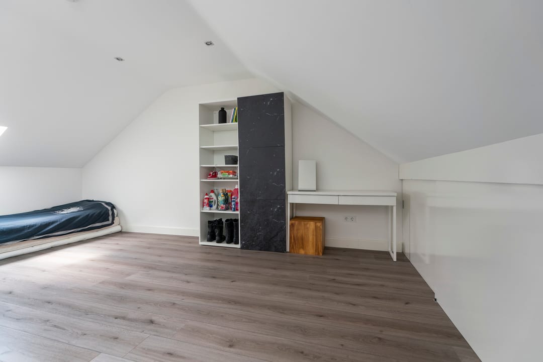 Move-in Ready Terraced Home with Four Bedrooms and Solar Panels in Quiet Schijndel Neighborhood — 32