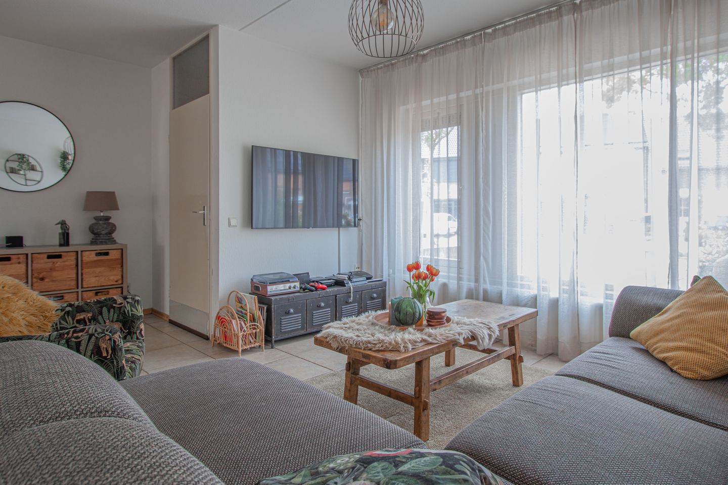 Well-Maintained Terraced Family Home with Sunny Garden in Popular Hoogvonderen — 10