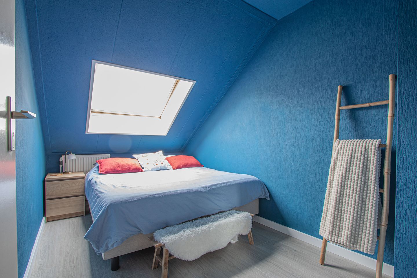 Well-Maintained Terraced Family Home with Sunny Garden in Popular Hoogvonderen — 19