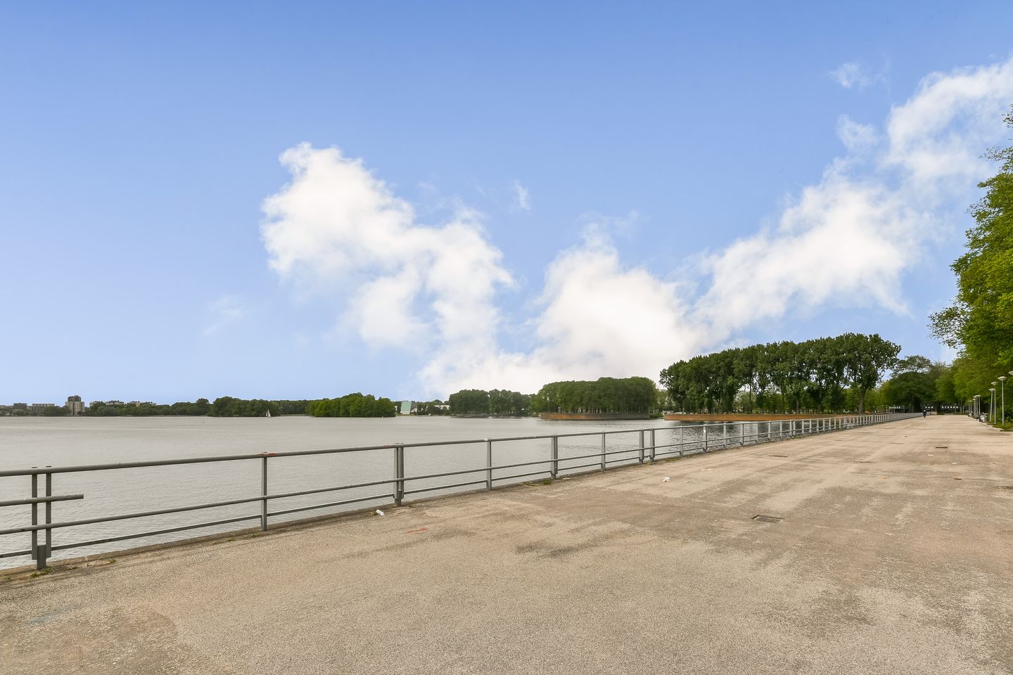 Bright 11th Floor Apartment with Panoramic Sloterplas Views and Spacious West-Facing Balcony — 20