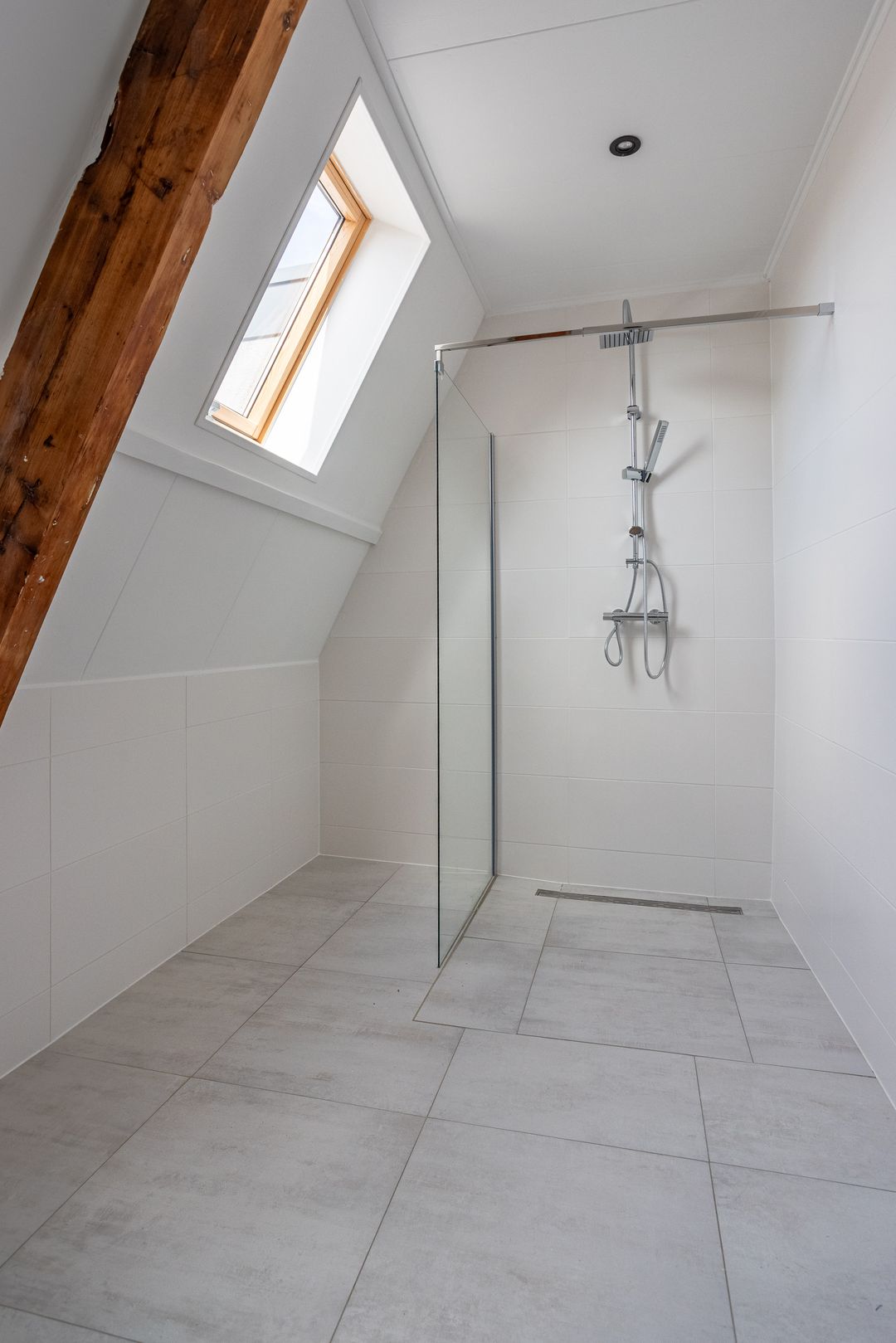 Fully Renovated Upper Apartment in Almelo City Center — 16