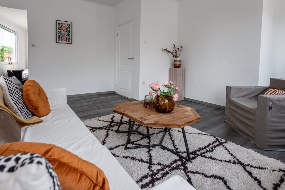 Fully Renovated Upper Apartment in Almelo City Center — 8