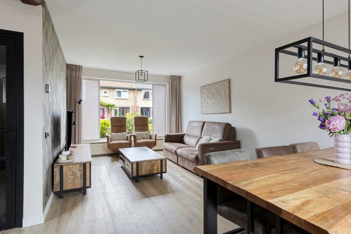 Twee-onder-één-kap te koop: Servaasstraat 37, Lieshout
