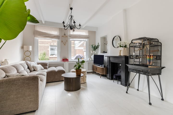 Photo 3 of Warmoesstraat 89