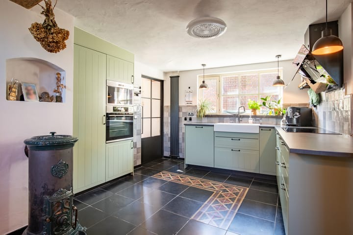 Hoekwoning te koop: Dorpstraat 35, Buchten