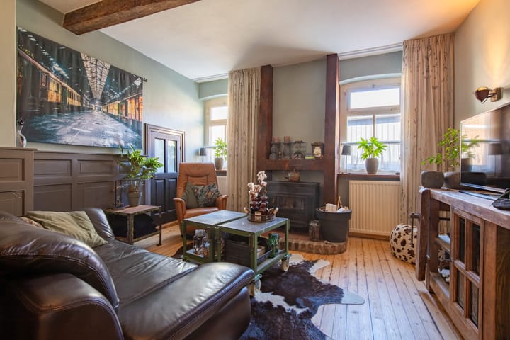 Hoekwoning te koop: Dorpstraat 35, Buchten