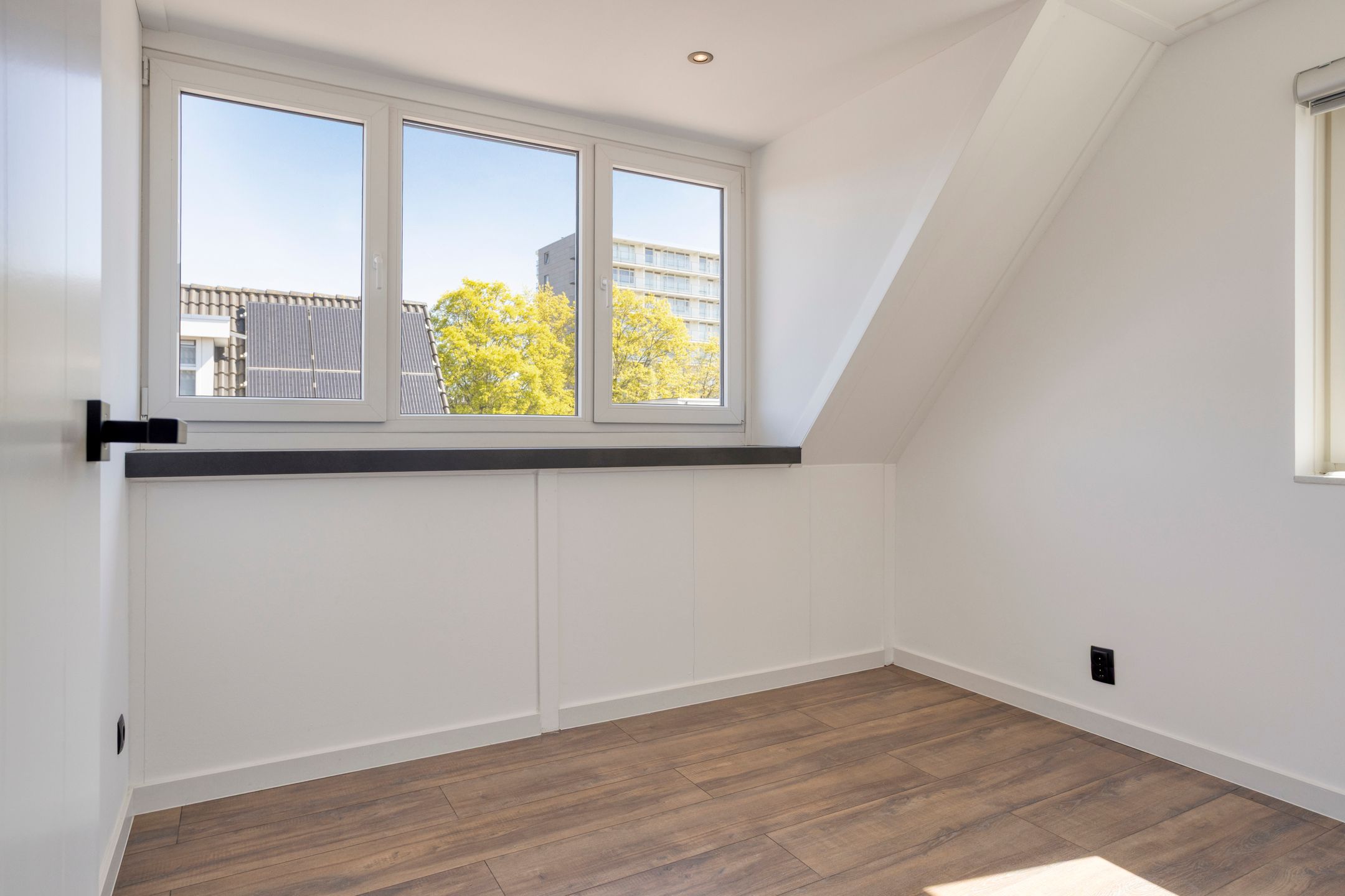 Modern 5-Bedroom Corner Family Home in Tilburg Oerle — 30