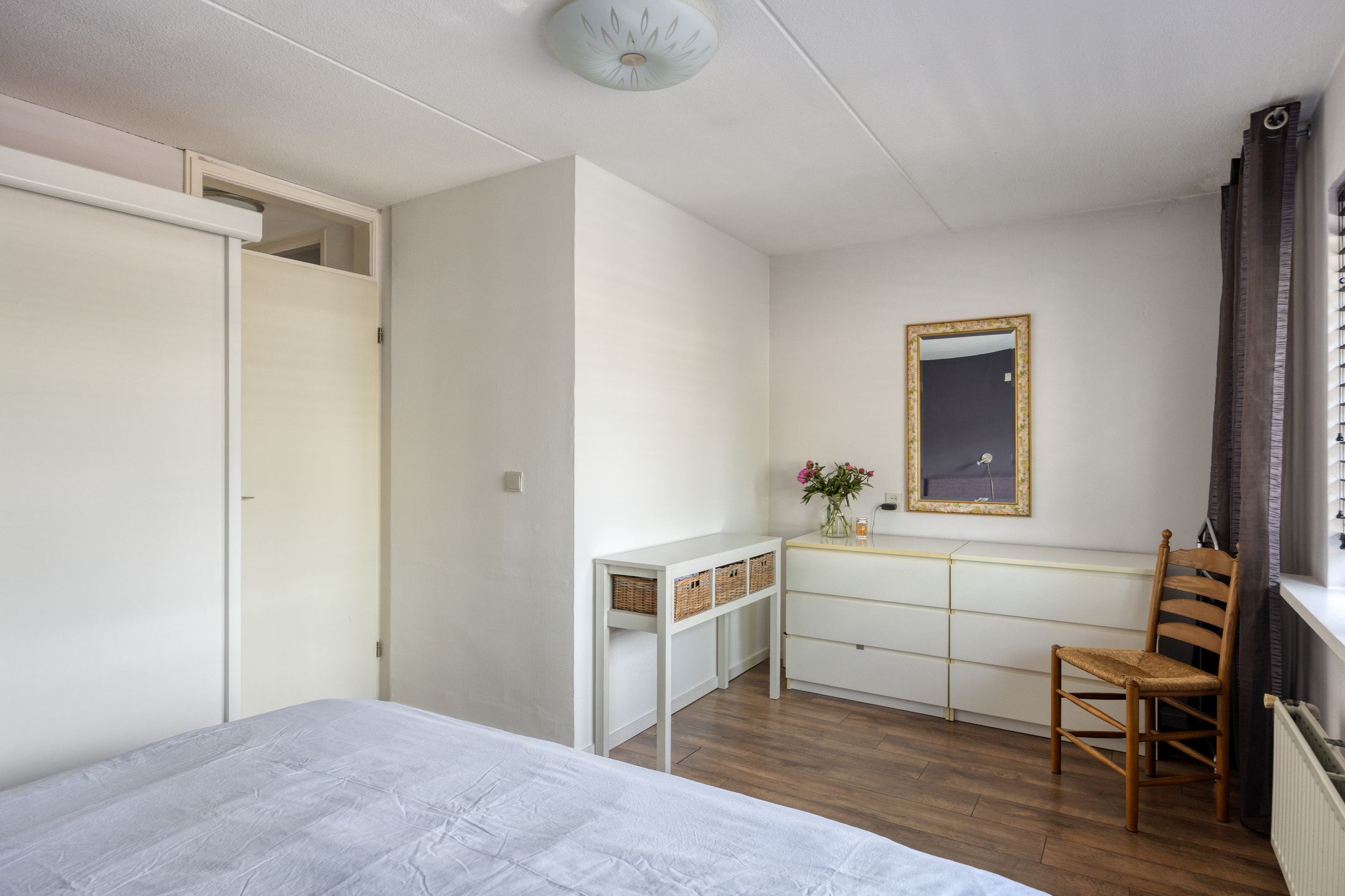Spacious Energy Label A Terraced Home with Solar Panels and Private Parking — 21