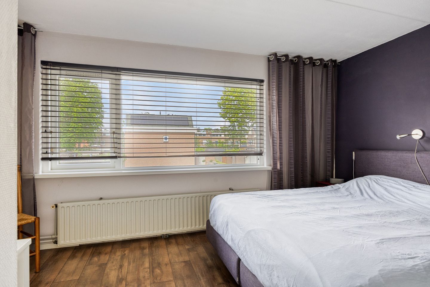 Spacious Energy Label A Terraced Home with Solar Panels and Private Parking — 19