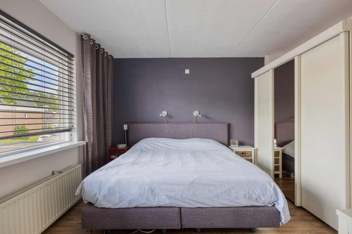 Spacious Energy Label A Terraced Home with Solar Panels and Private Parking — 20