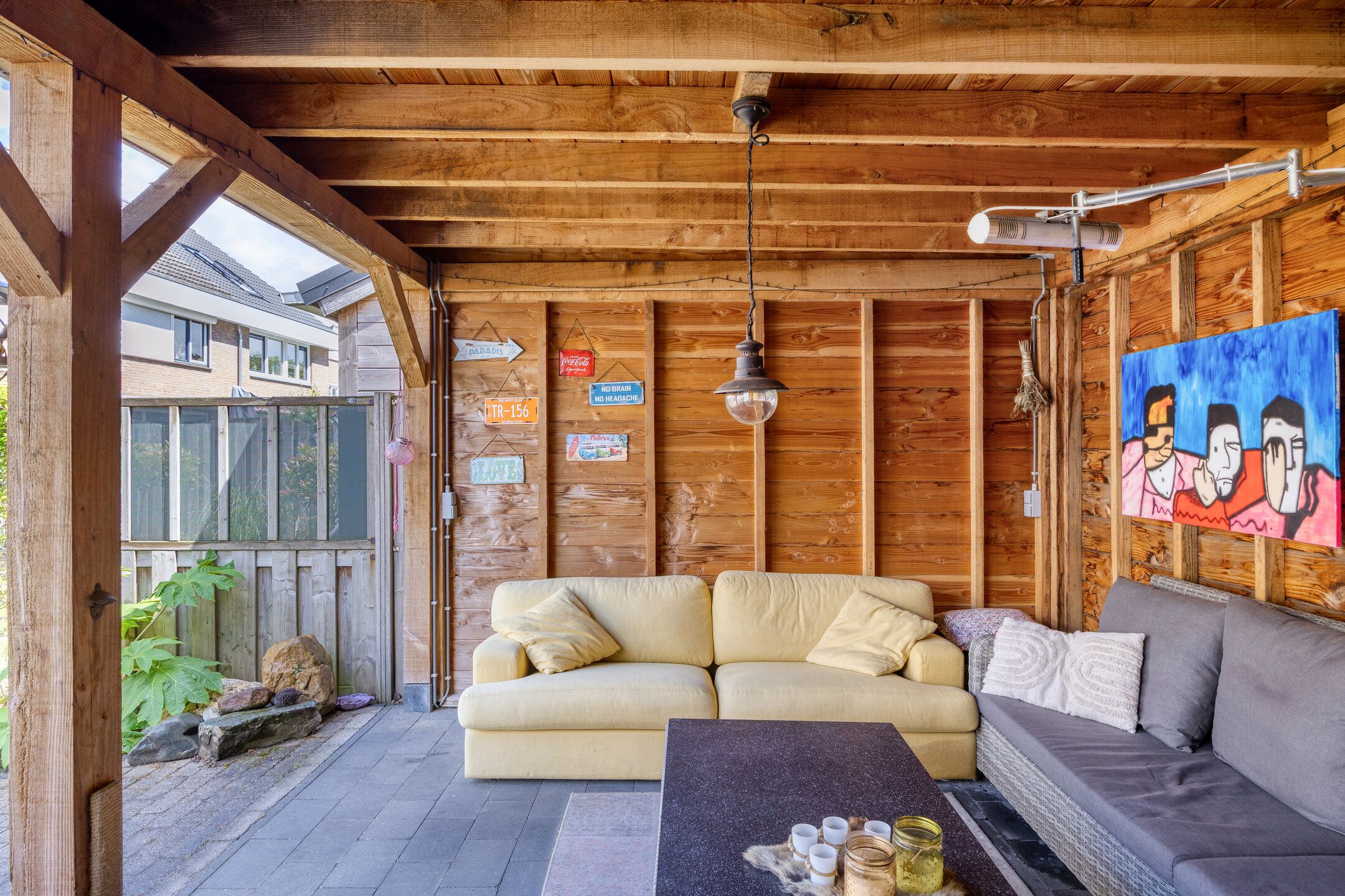 Spacious Energy Label A Terraced Home with Solar Panels and Private Parking — 33