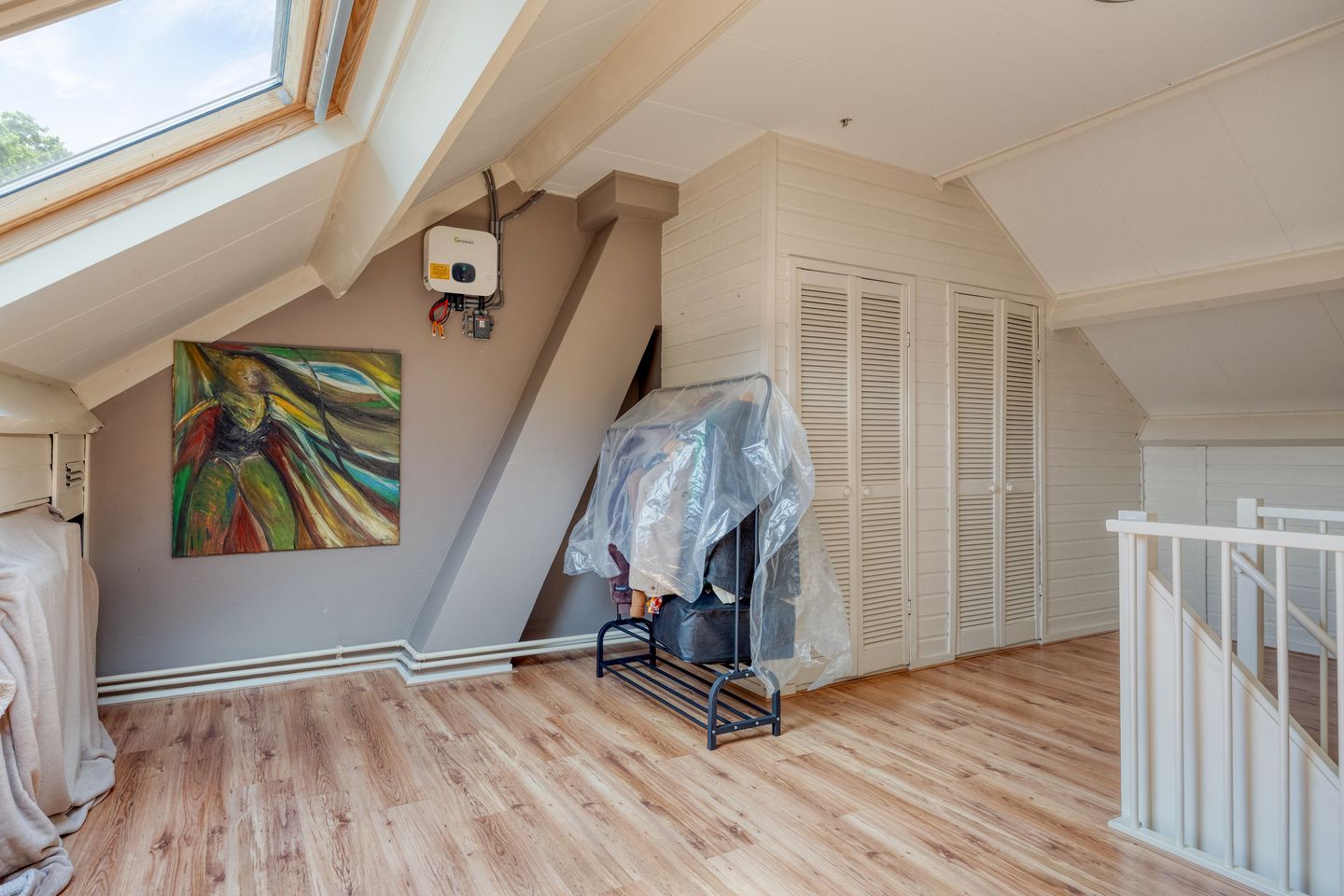 Spacious Energy Label A Terraced Home with Solar Panels and Private Parking — 29