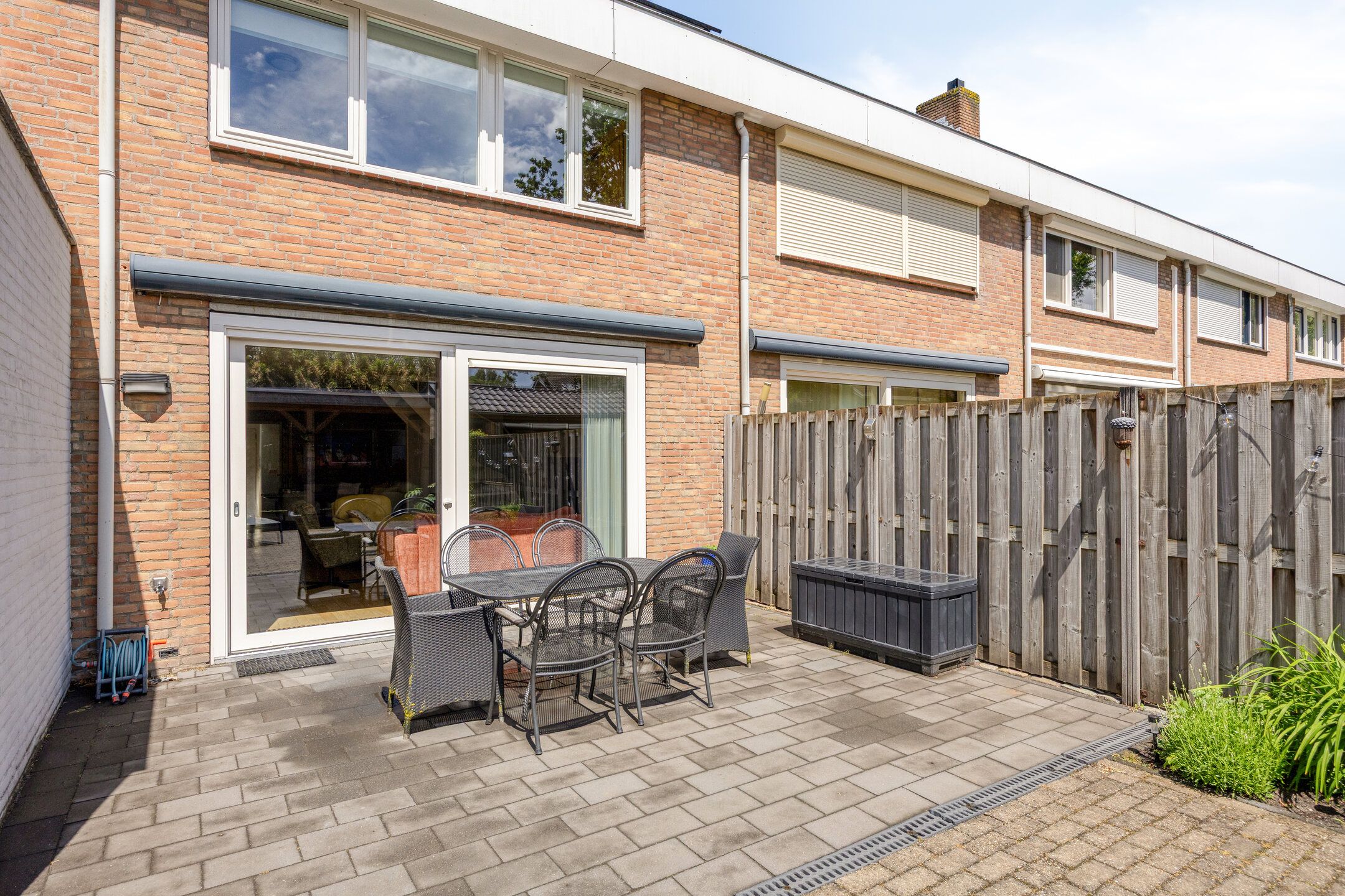 Spacious Energy Label A Terraced Home with Solar Panels and Private Parking — 30