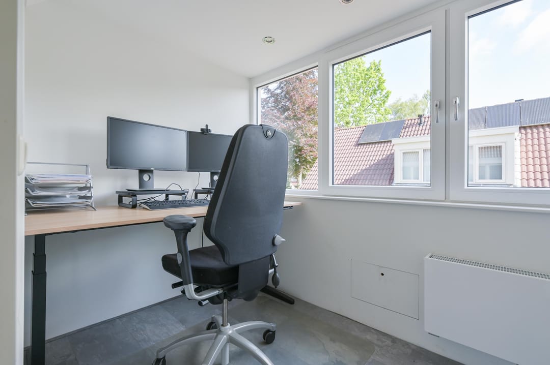 Spacious Detached Family Home with Six Bedrooms and Modern Comforts in Zeewolde South — 31