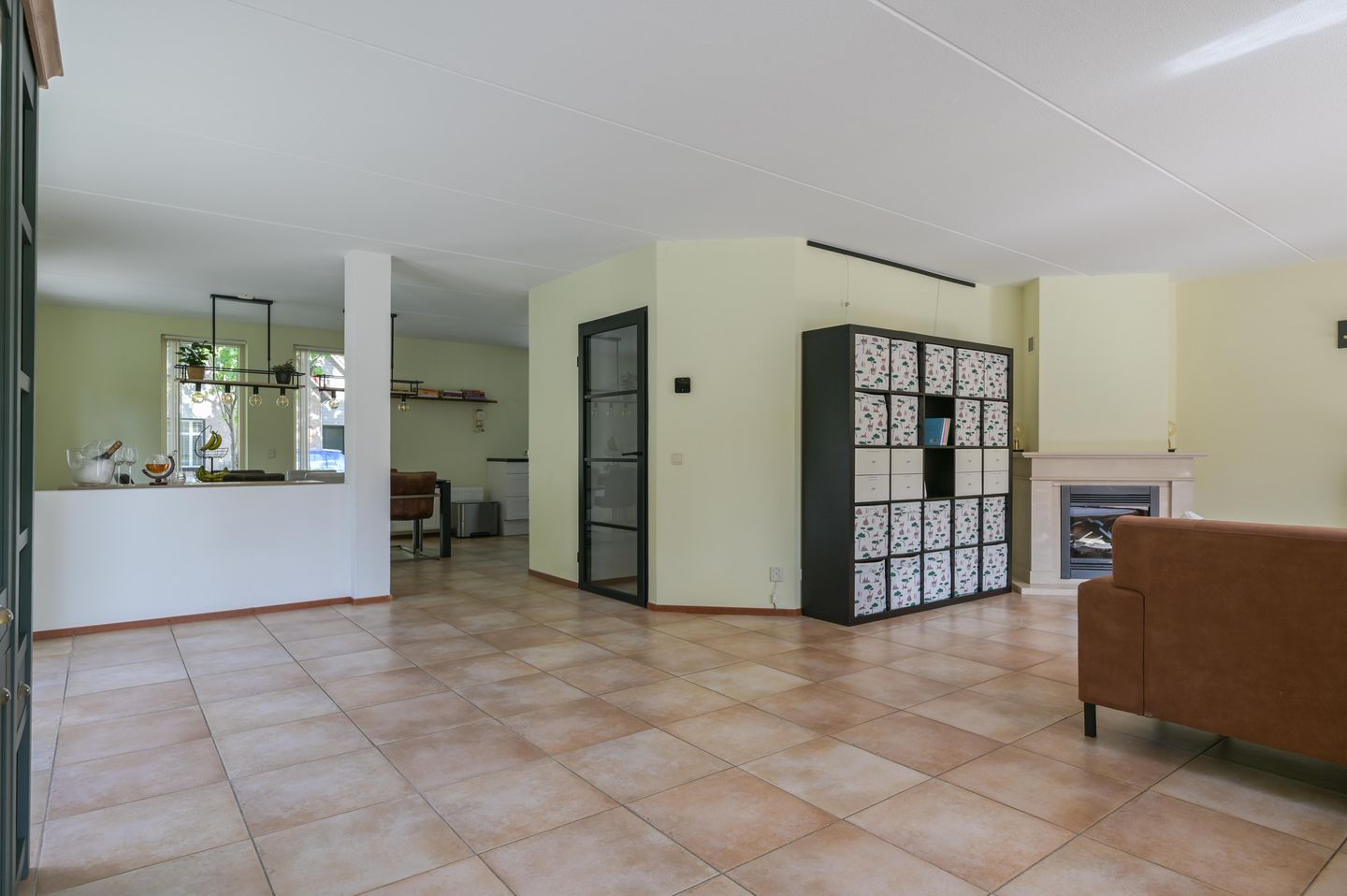 Spacious Detached Family Home with Six Bedrooms and Modern Comforts in Zeewolde South — 14
