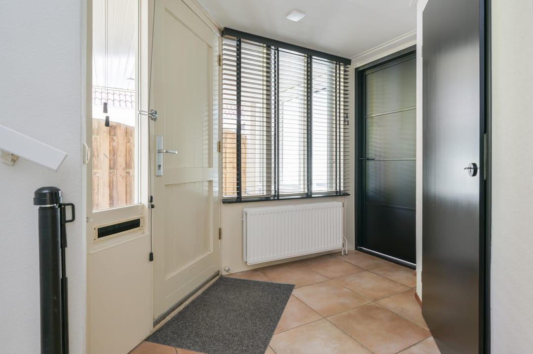 Spacious Detached Family Home with Six Bedrooms and Modern Comforts in Zeewolde South — 22