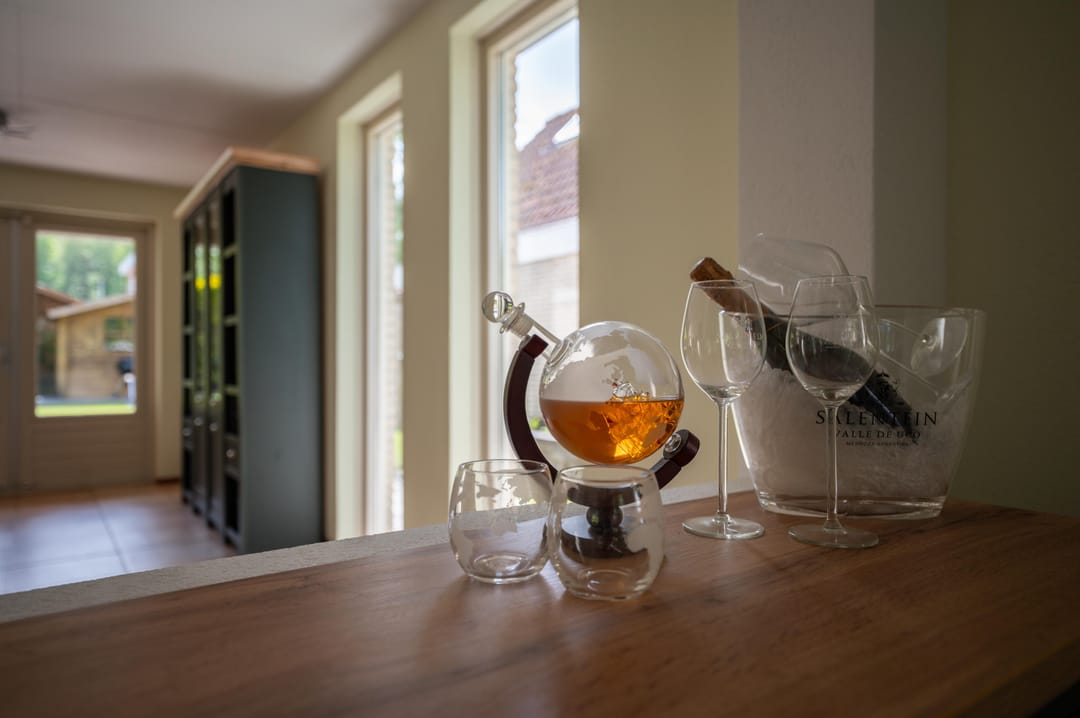 Spacious Detached Family Home with Six Bedrooms and Modern Comforts in Zeewolde South — 11