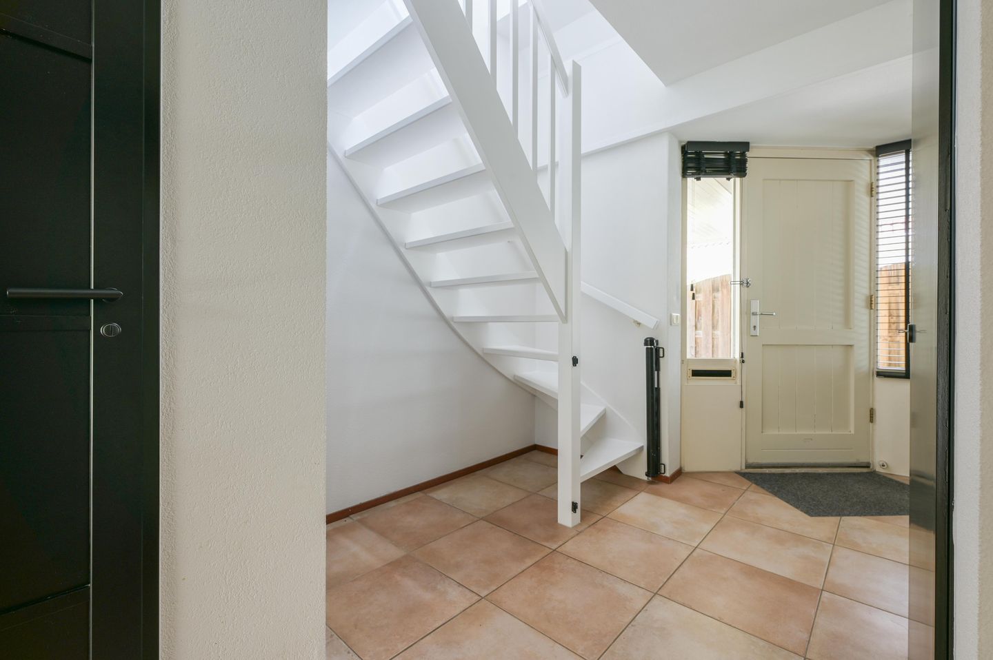 Spacious Detached Family Home with Six Bedrooms and Modern Comforts in Zeewolde South — 20