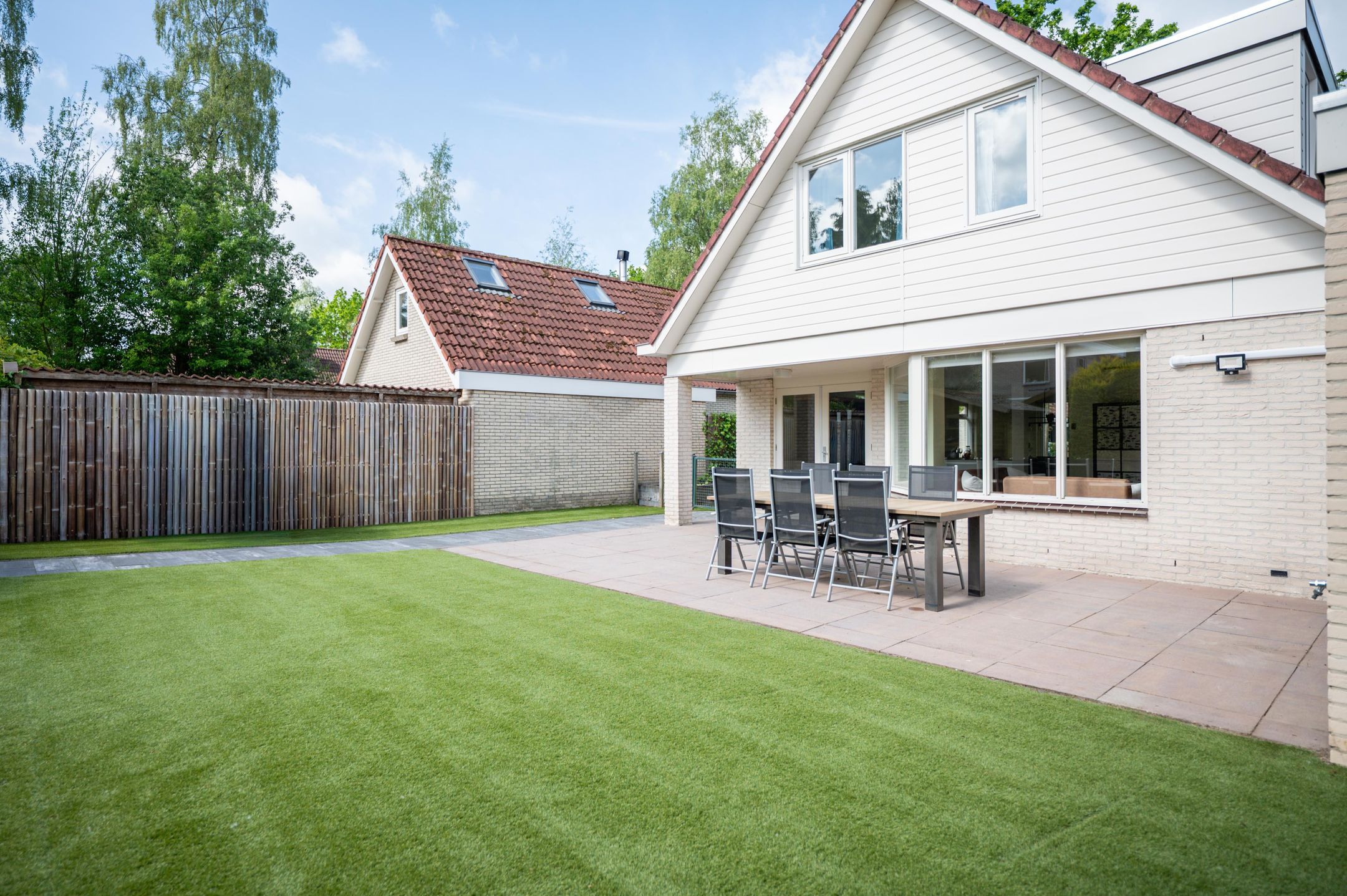 Spacious Detached Family Home with Six Bedrooms and Modern Comforts in Zeewolde South — 48