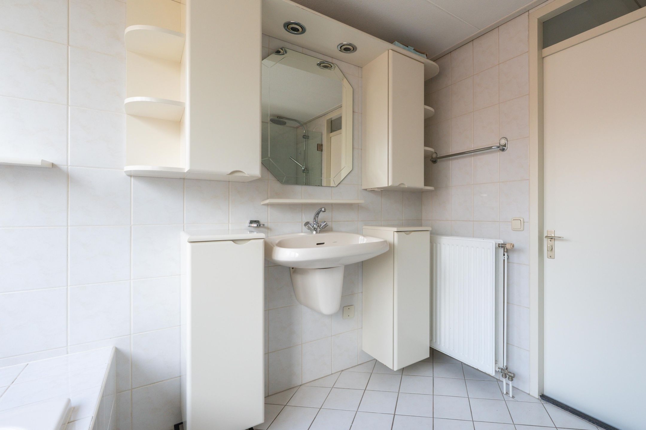 Spacious Detached Family Home with Six Bedrooms and Modern Comforts in Zeewolde South — 45
