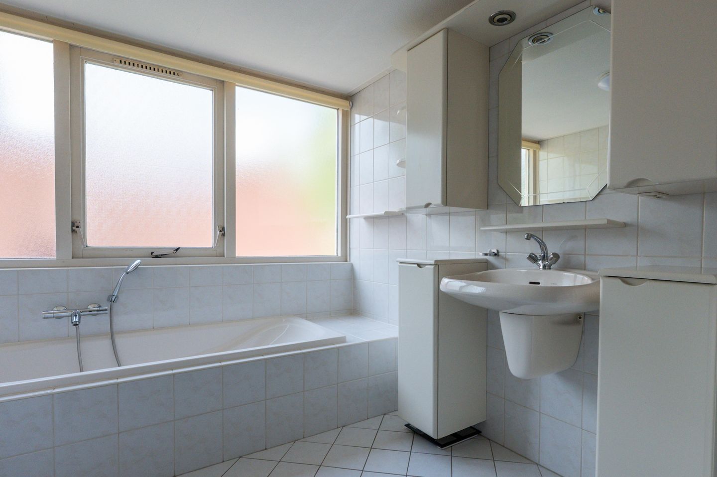 Spacious Detached Family Home with Six Bedrooms and Modern Comforts in Zeewolde South — 44