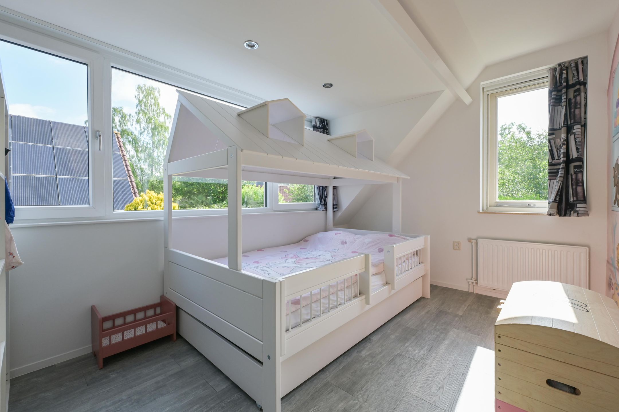 Spacious Detached Family Home with Six Bedrooms and Modern Comforts in Zeewolde South — 33