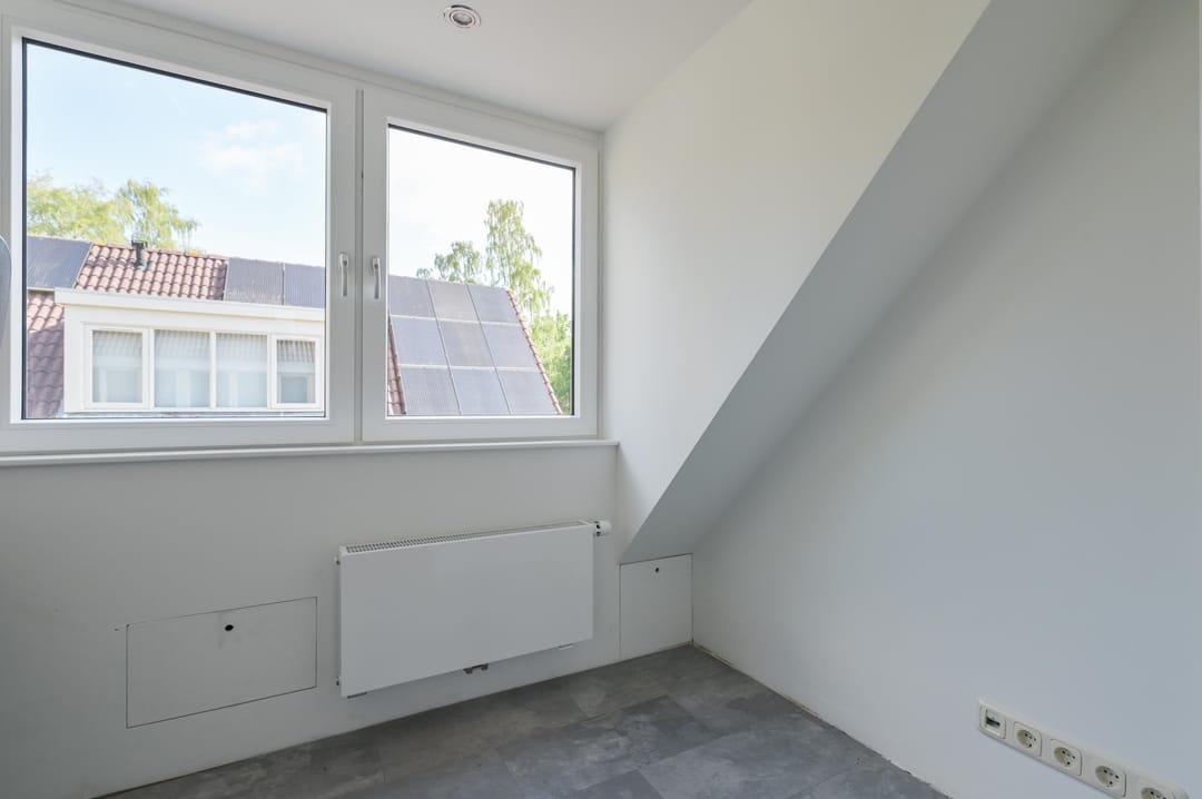 Spacious Detached Family Home with Six Bedrooms and Modern Comforts in Zeewolde South — 32