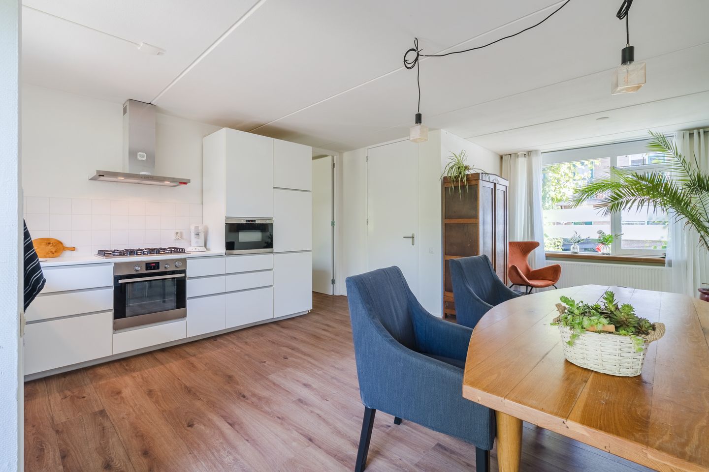 Photo 10 of Van der Marckstraat 66
