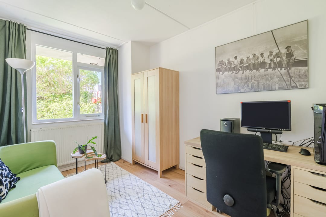 Photo 22 of Van der Marckstraat 66